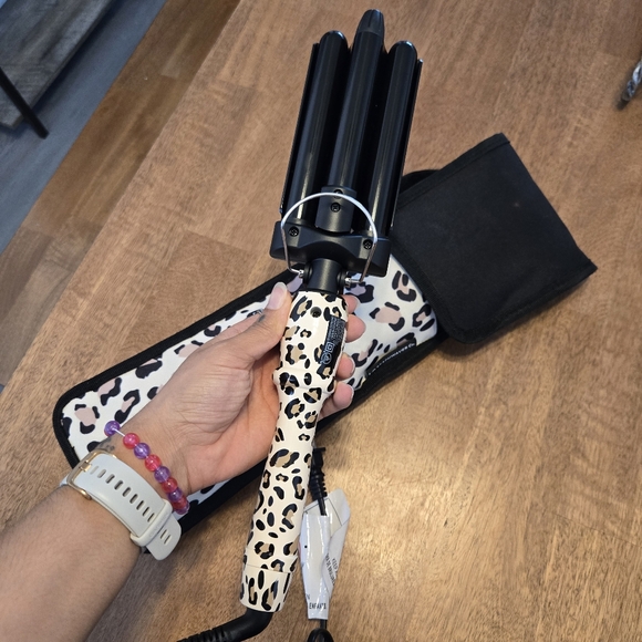 Catwalk Beachwaver 3B Waver With Storage Pouch - Picture 5 of 11